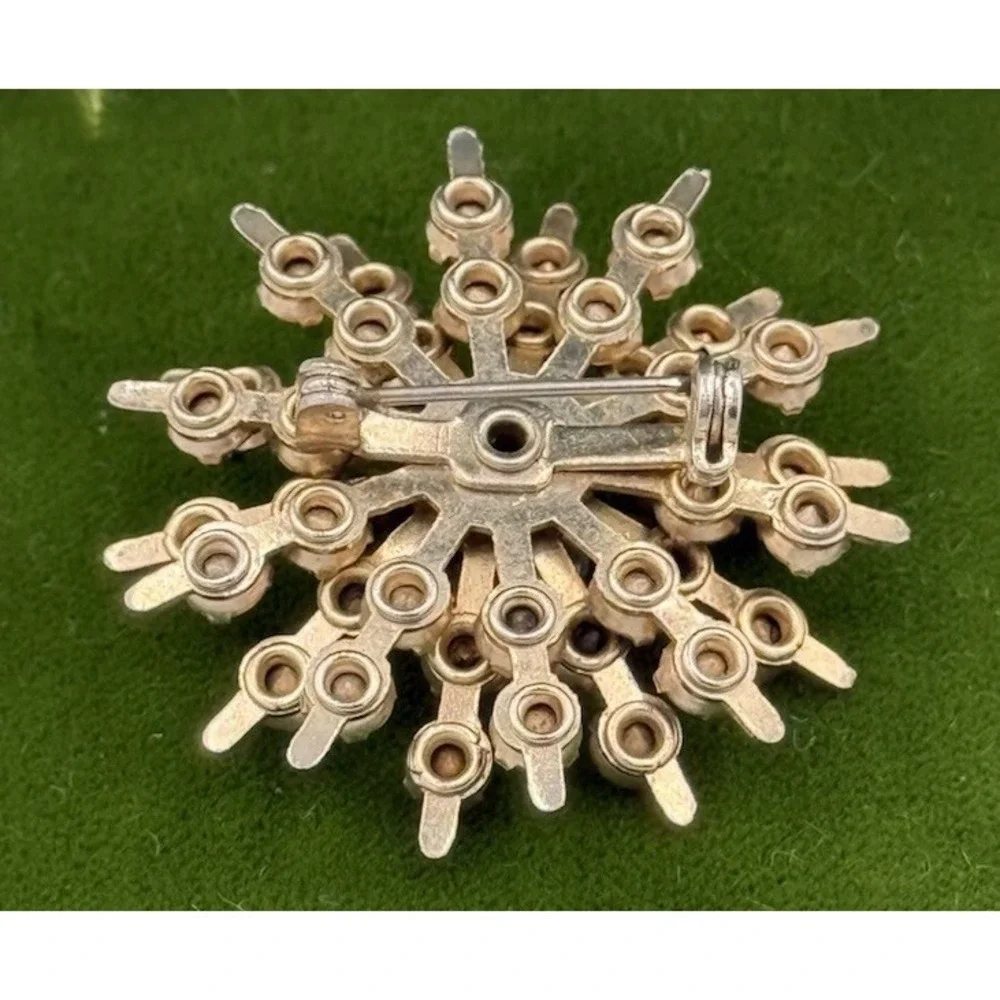 Vintage Gold Tone Starburst Broach Aqua Blue Flower Rosette Blue Rhinestone - Picture 3 of 10